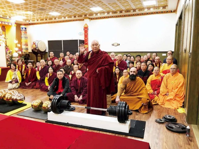 您知道佛教的「拿杵上座」是什麼嗎？ 專業的大力士不如一位修學真佛法的行人？-图片2