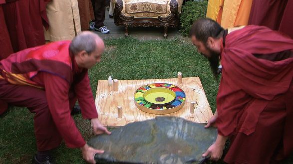 《金巴法王》:隔石建壇展顯等妙覺菩薩聖證量-图片3